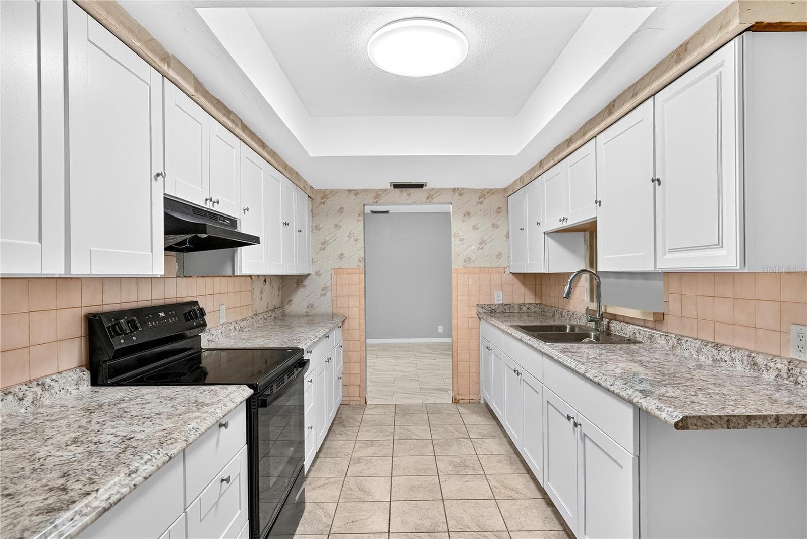 Single Family Residence at 2055 MARAVILLA CIR, FORT MYERS, photo 12 of 47