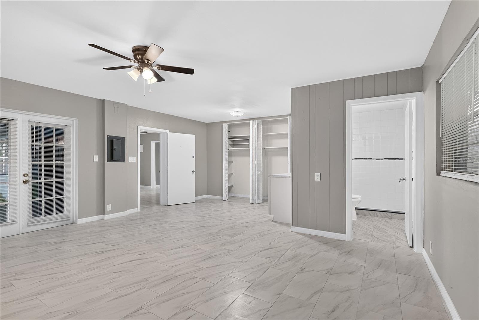 Single Family Residence at 2055 MARAVILLA CIR, FORT MYERS, photo 15 of 47