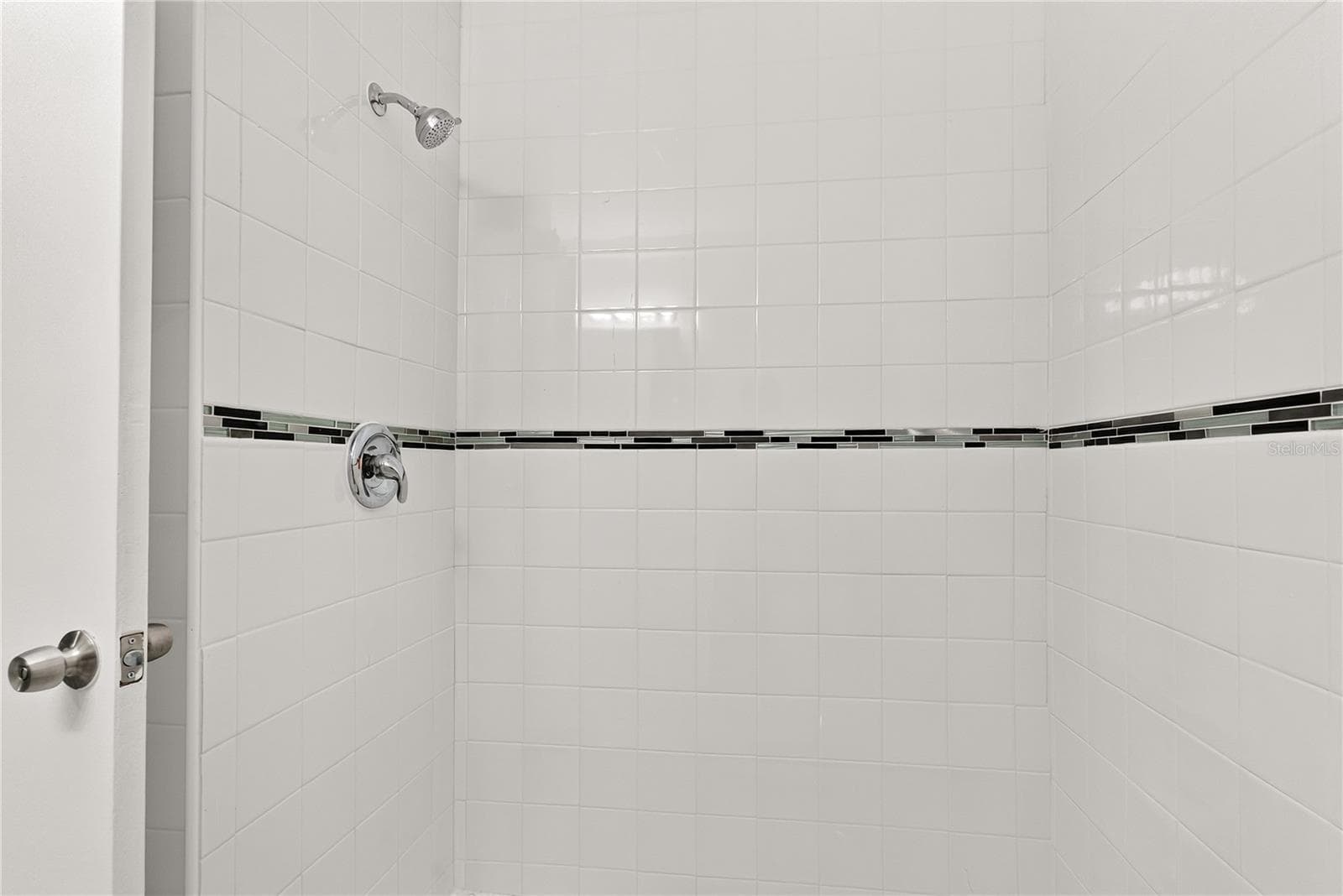Single Family Residence at 2055 MARAVILLA CIR, FORT MYERS, photo 21 of 47