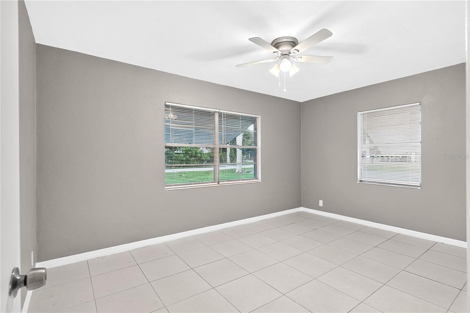 Single Family Residence at 2055 MARAVILLA CIR, FORT MYERS, photo 22 of 47