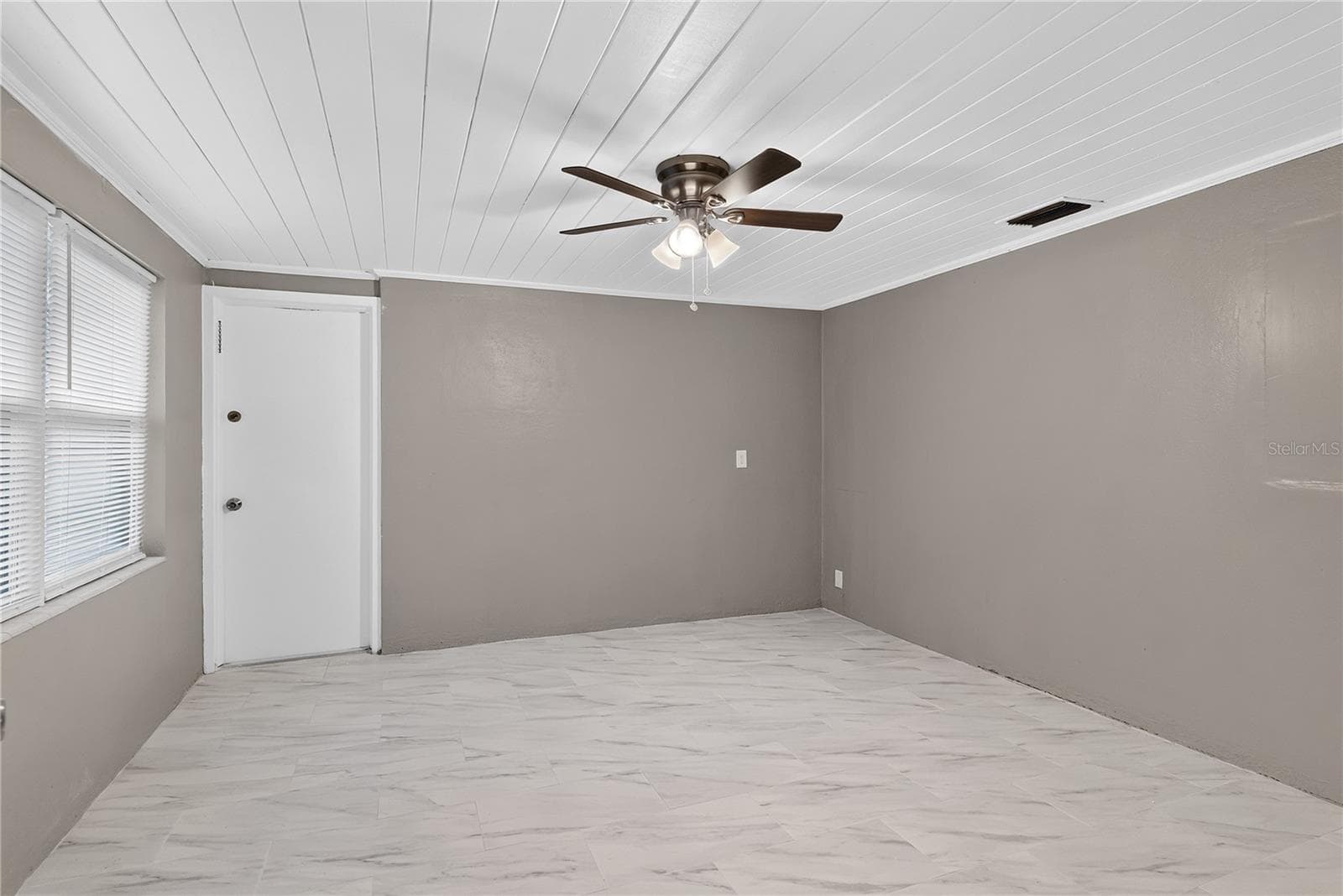 Single Family Residence at 2055 MARAVILLA CIR, FORT MYERS, photo 26 of 47