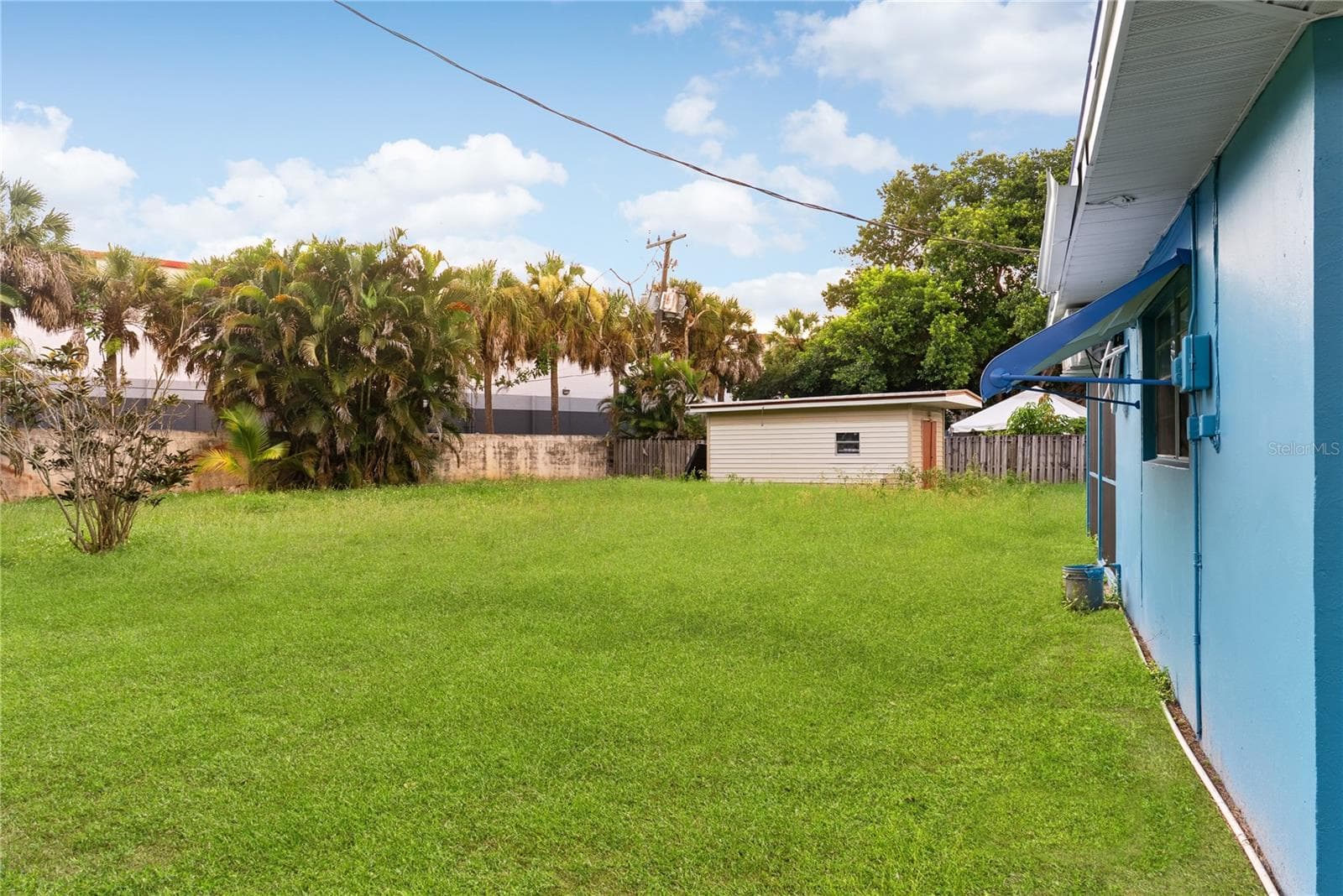 Single Family Residence at 2055 MARAVILLA CIR, FORT MYERS, photo 33 of 47