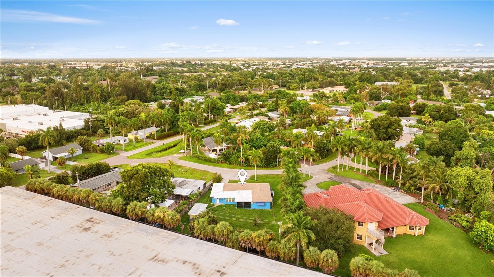 Single Family Residence at 2055 MARAVILLA CIR, FORT MYERS, photo 38 of 47