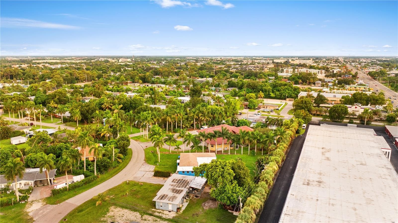 Single Family Residence at 2055 MARAVILLA CIR, FORT MYERS, photo 43 of 47