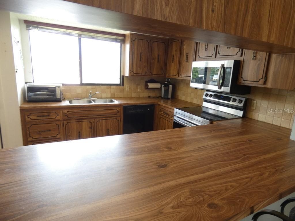 Condominium at 9940 EAGLES POINT CIR #3, PORT RICHEY, photo 12 of 61