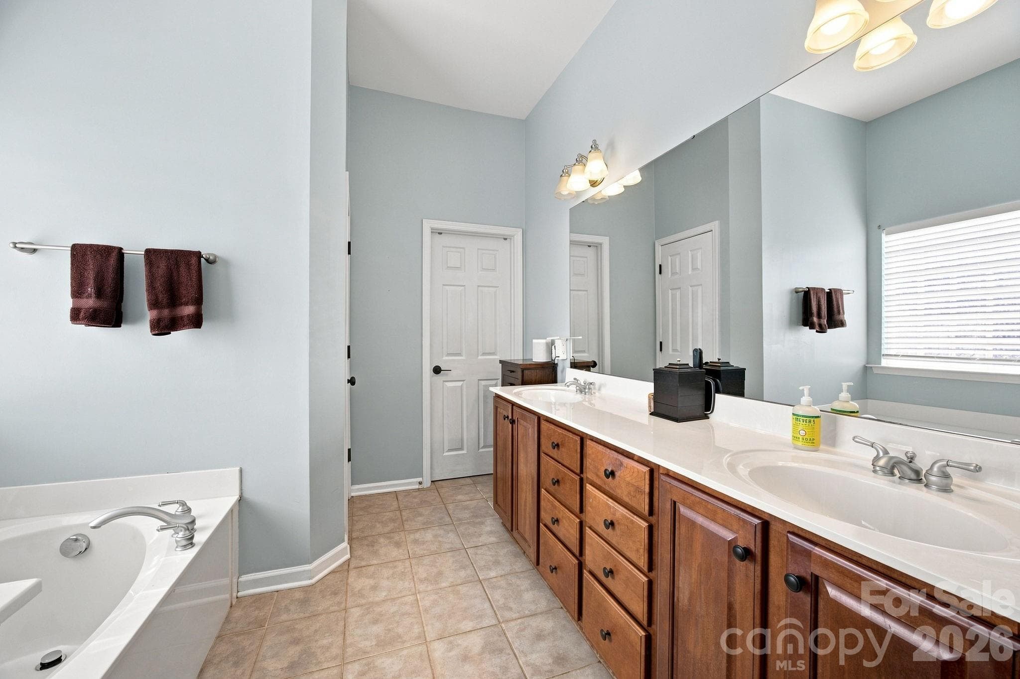 Single Family Residence at 9900 Tufts Drive, Mint Hill, photo 17 of 29