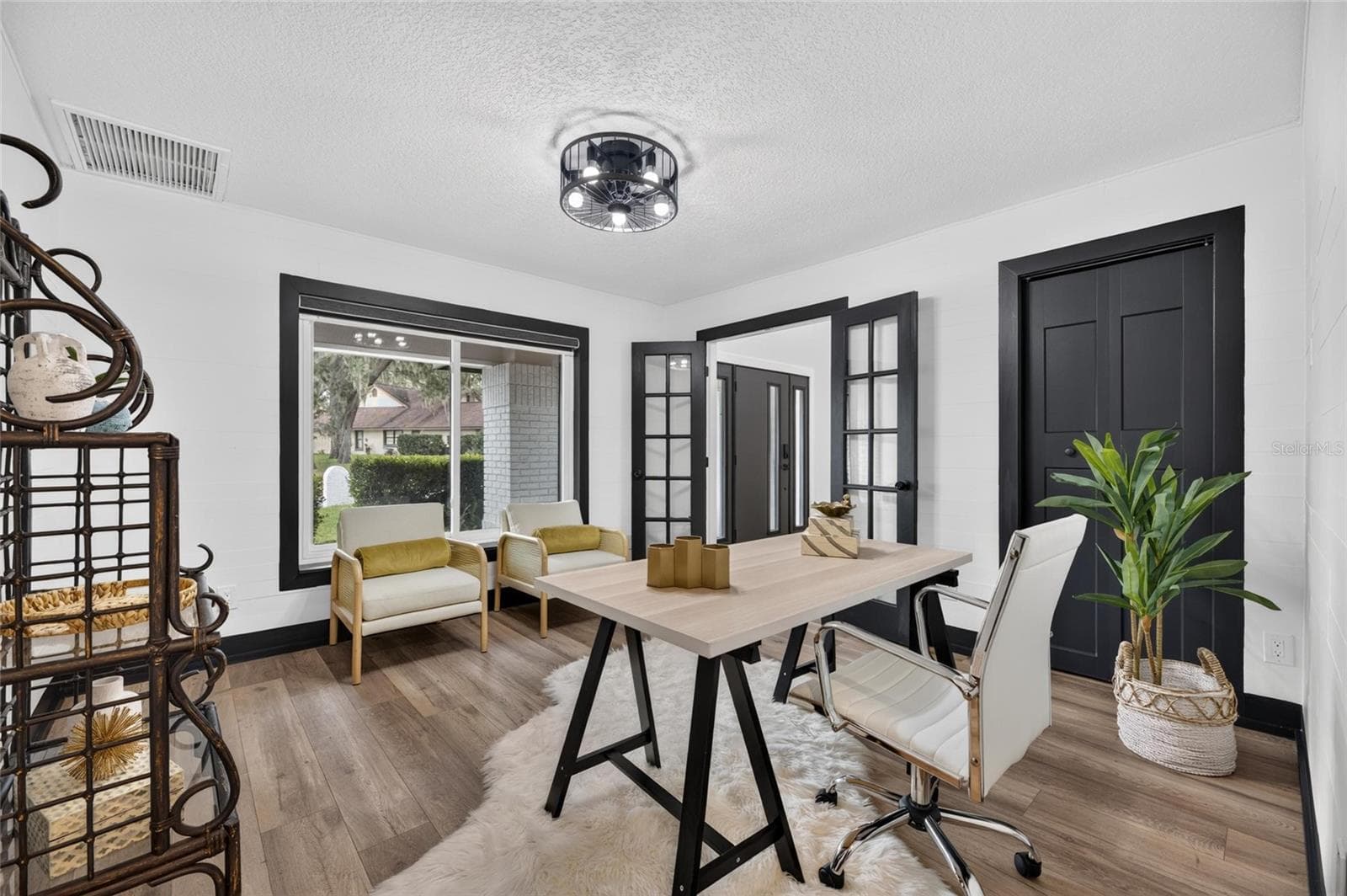 Single Family Residence at 104 BARRINGTON DR, BRANDON, photo 35 of 55