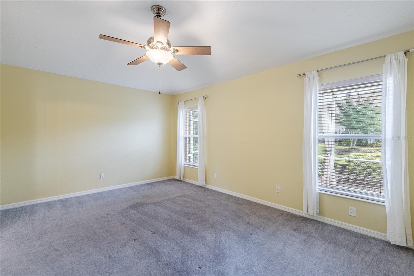 Single Family Residence at 5370 INDIAN OCEAN LOOP, TAVARES, photo 18 of 49