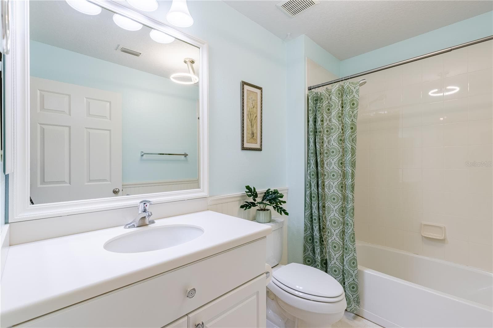 Single Family Residence at 5370 INDIAN OCEAN LOOP, TAVARES, photo 25 of 49