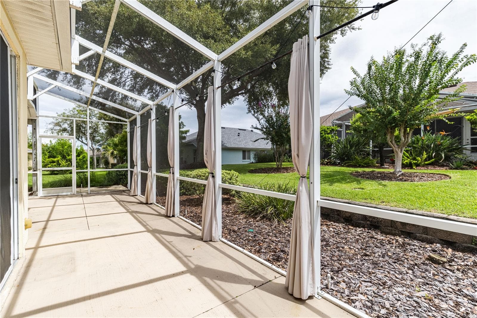 Single Family Residence at 5370 INDIAN OCEAN LOOP, TAVARES, photo 28 of 49