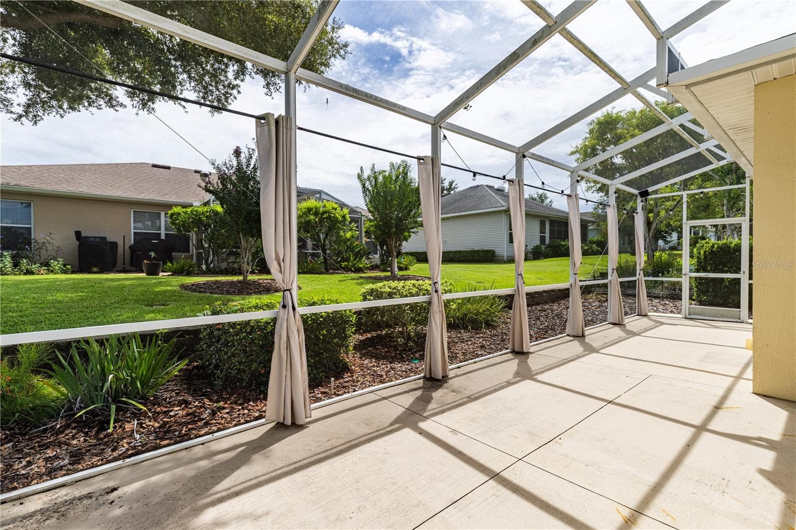 Single Family Residence at 5370 INDIAN OCEAN LOOP, TAVARES, photo 31 of 49