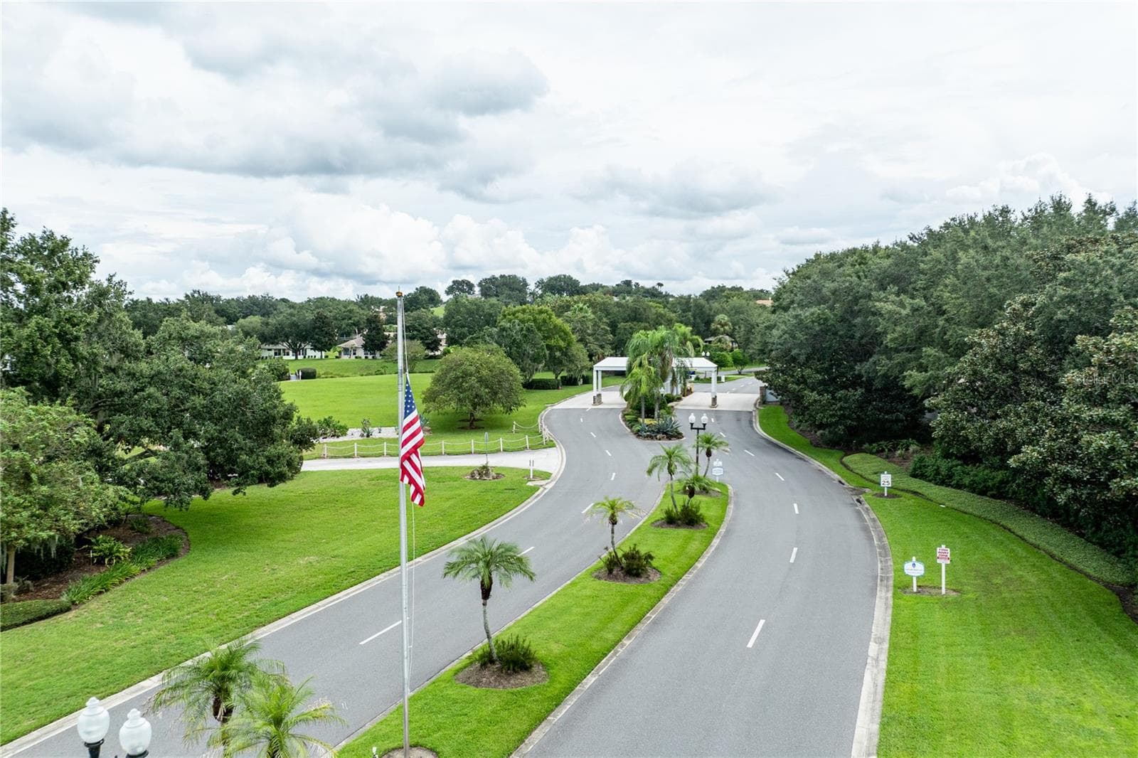 Single Family Residence at 5370 INDIAN OCEAN LOOP, TAVARES, photo 33 of 49