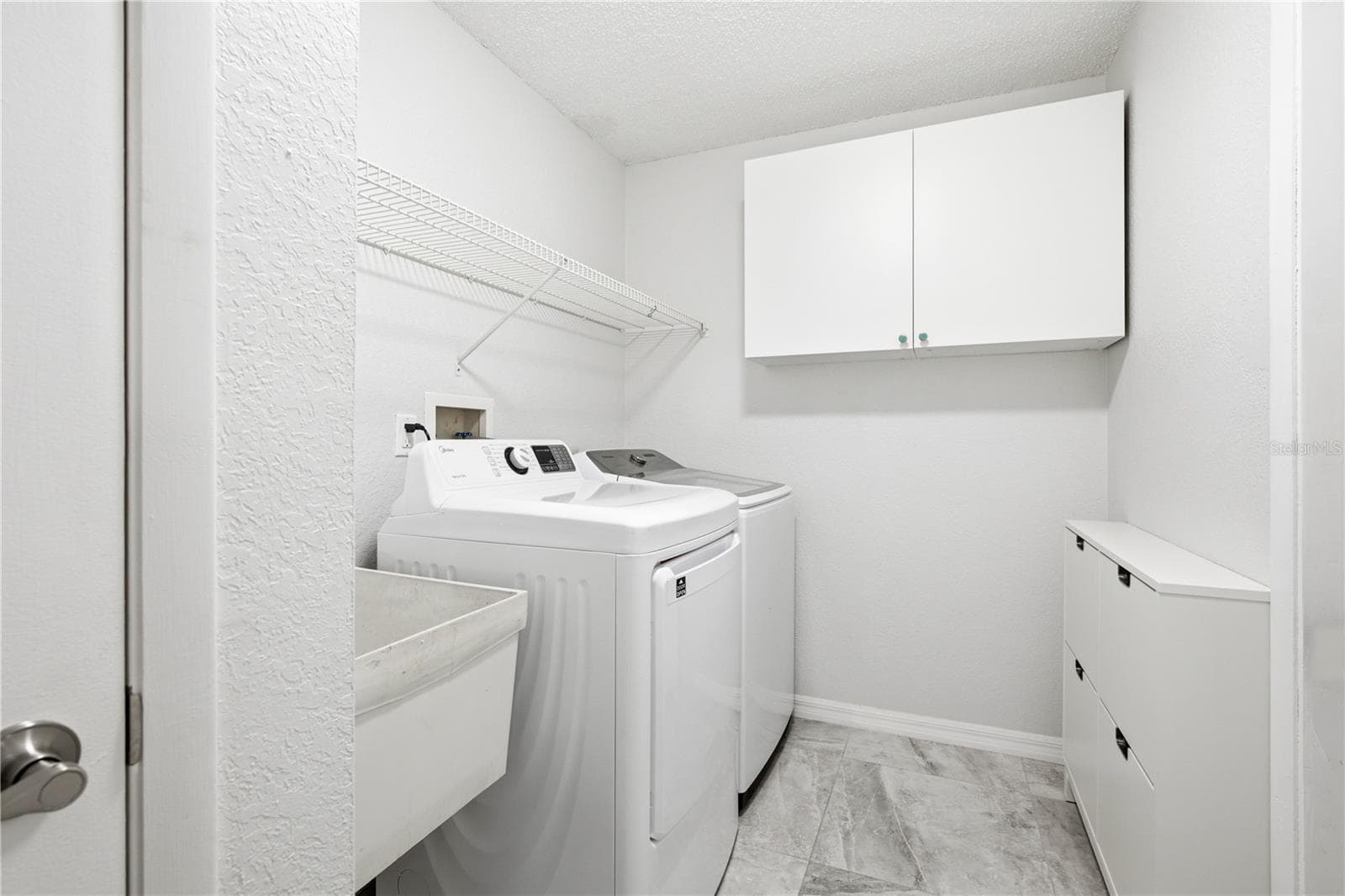 Mudroom - 8345 APPLE ORCHARD RD, SPRING HILL