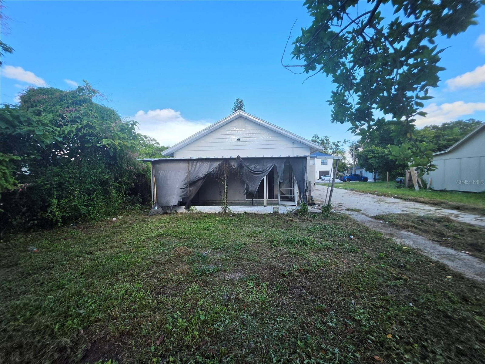 Duplex at 1222 17TH ST W, BRADENTON, photo 4 of 38