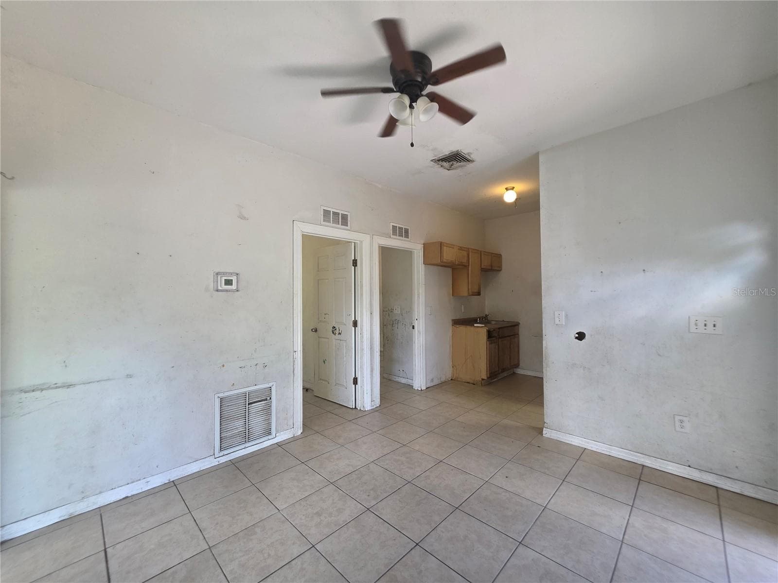 Duplex at 1222 17TH ST W, BRADENTON, photo 7 of 38