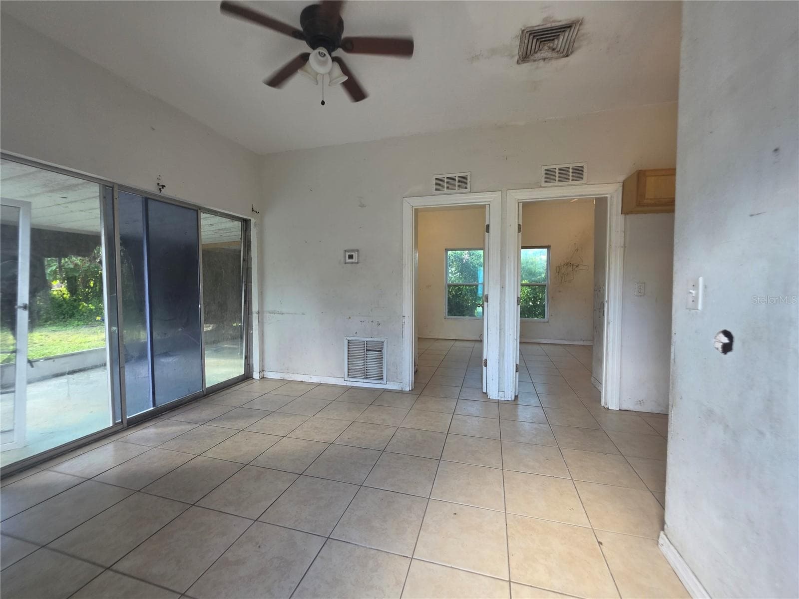 Duplex at 1222 17TH ST W, BRADENTON, photo 9 of 38
