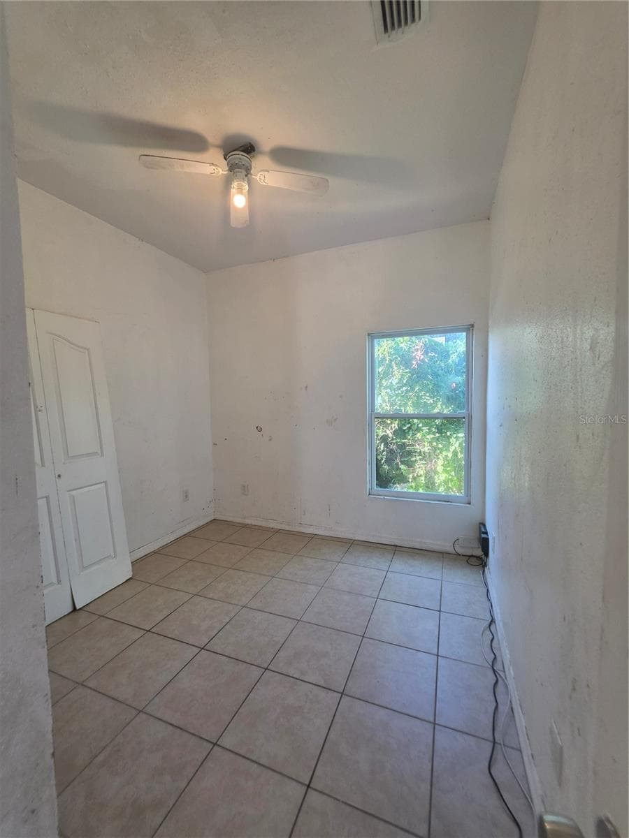 Duplex at 1222 17TH ST W, BRADENTON, photo 18 of 38
