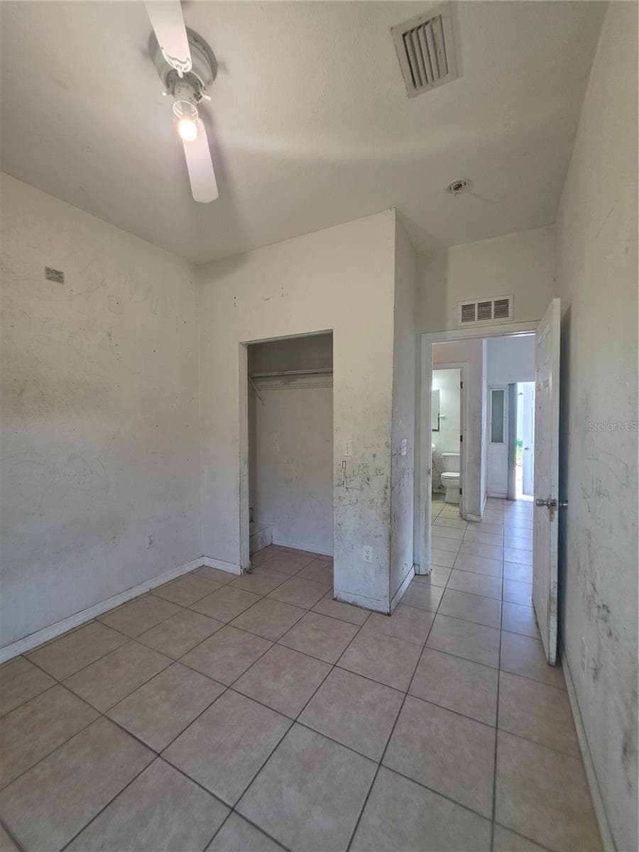 Duplex at 1222 17TH ST W, BRADENTON, photo 21 of 38
