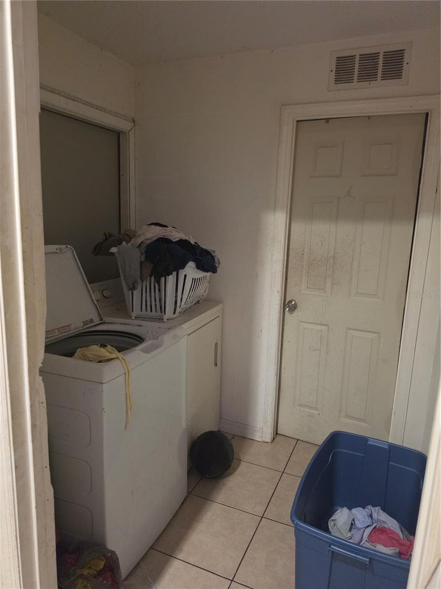 Duplex at 1222 17TH ST W, BRADENTON, photo 31 of 38