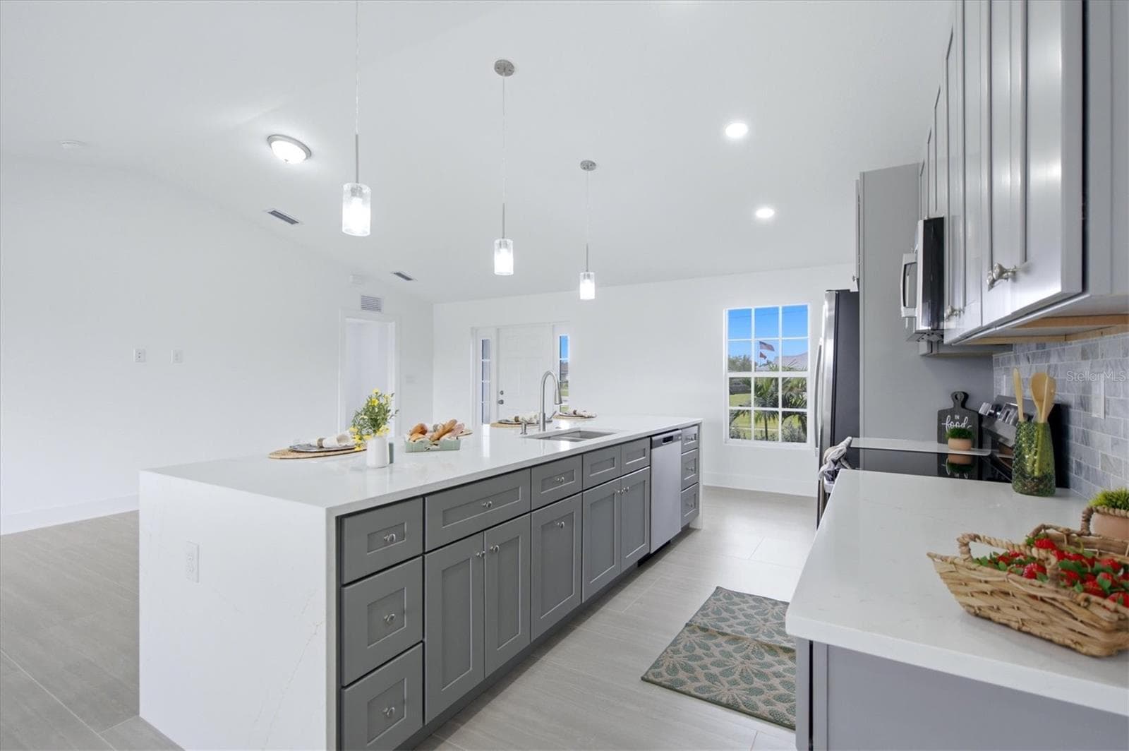 Single Family Residence at 1219 NW 9TH PL, CAPE CORAL, photo 12 of 57