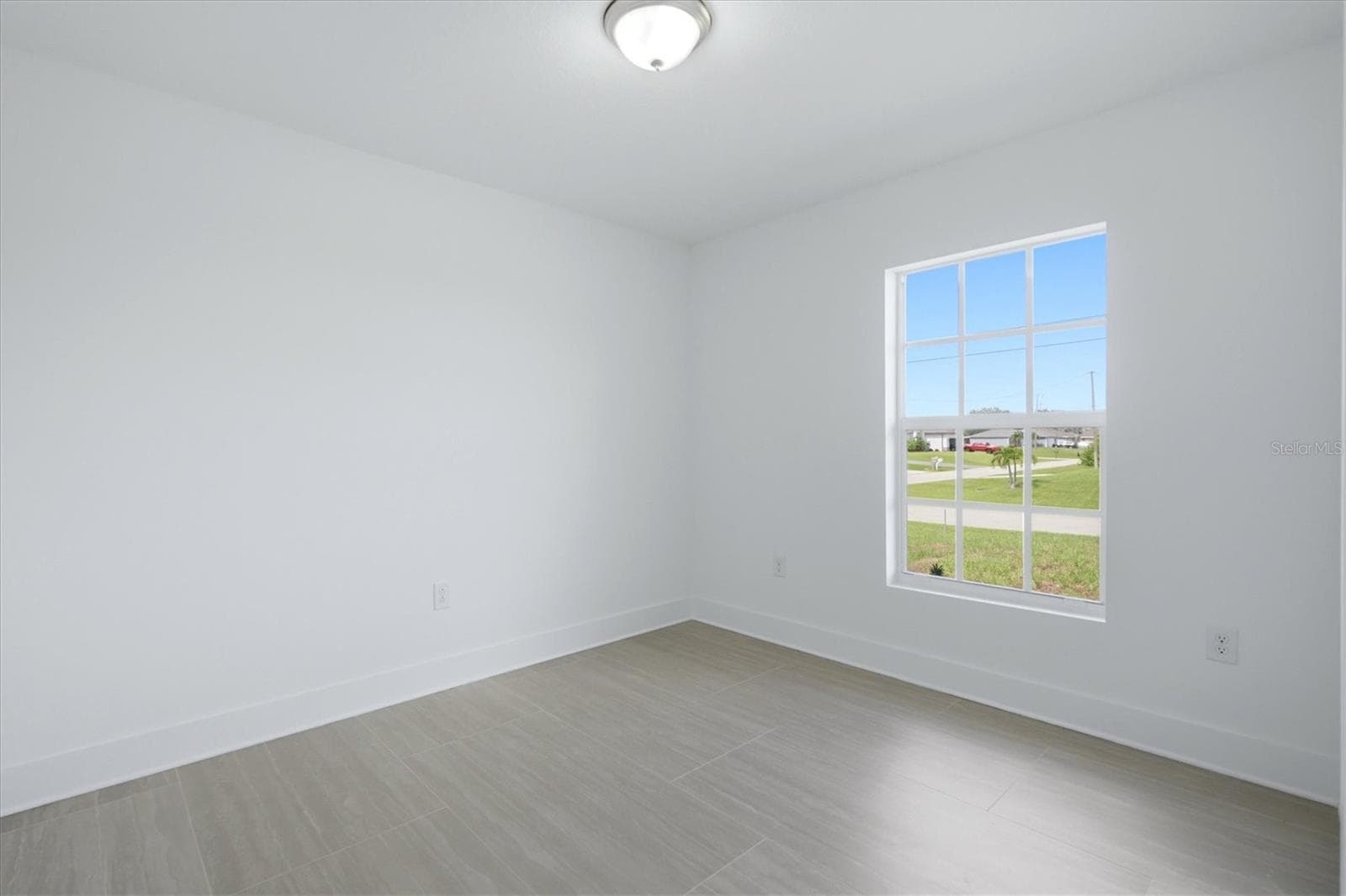 Single Family Residence at 1219 NW 9TH PL, CAPE CORAL, photo 32 of 57
