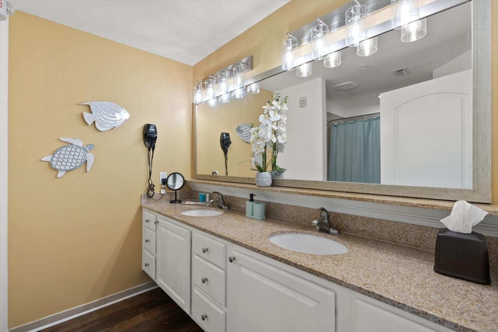 Condo - Hotel at 13427 BLUE HERON BEACH DR #2-1105, ORLANDO, photo 23 of 54