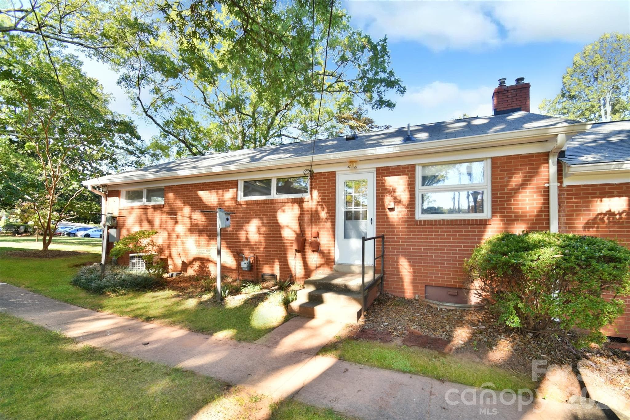 4547 Woodlark Lane