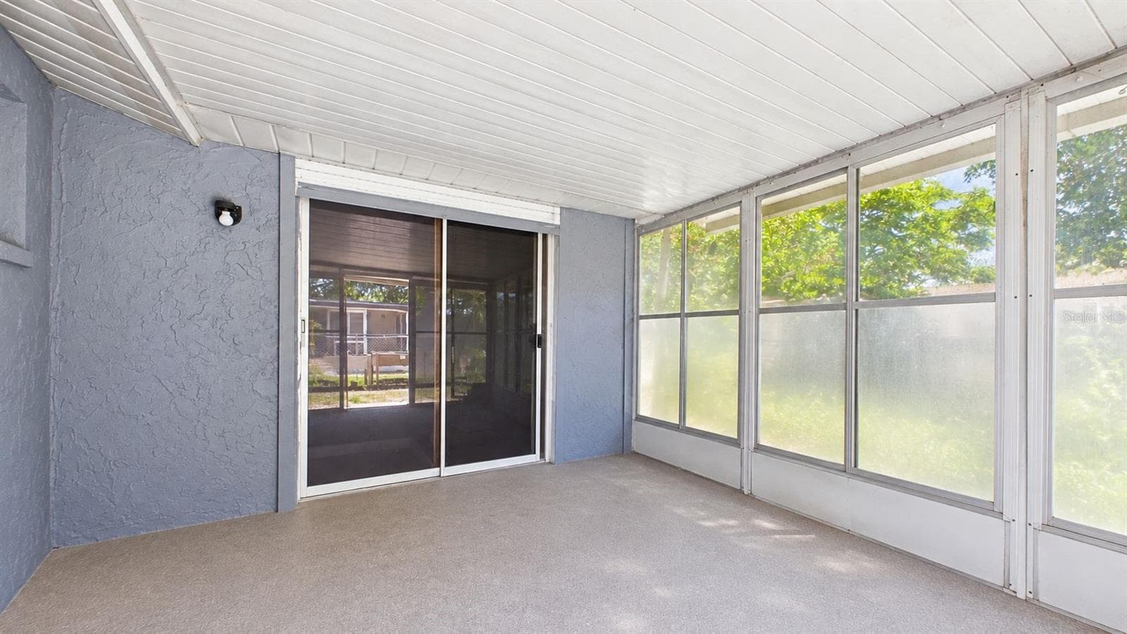 Virtually cleared out, still in progress of being cleaned out. - 8840 CARMEN LN, PORT RICHEY