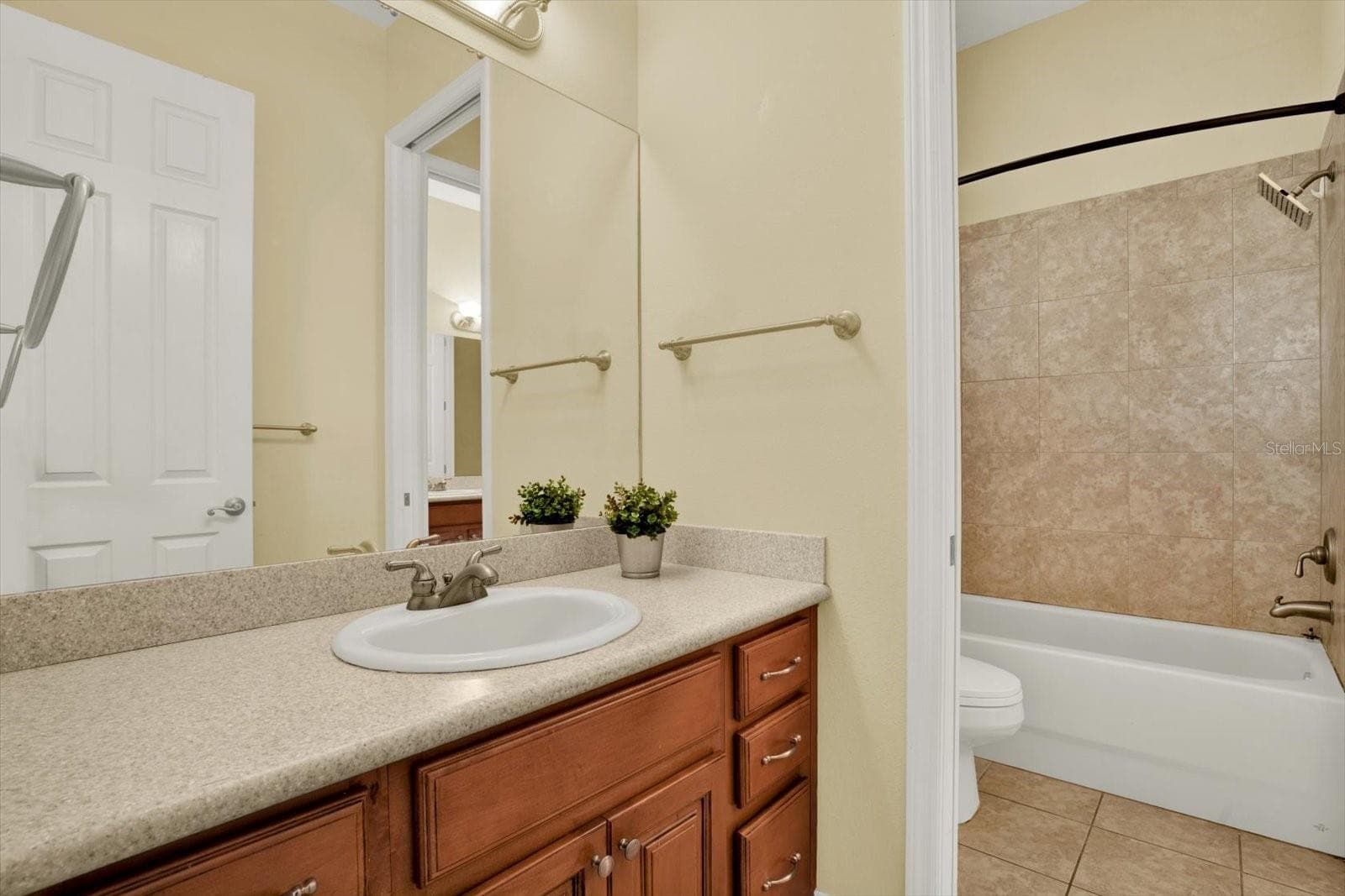 Single Family Residence at 5207 LAKE VENICE DR, WIMAUMA, photo 33 of 68