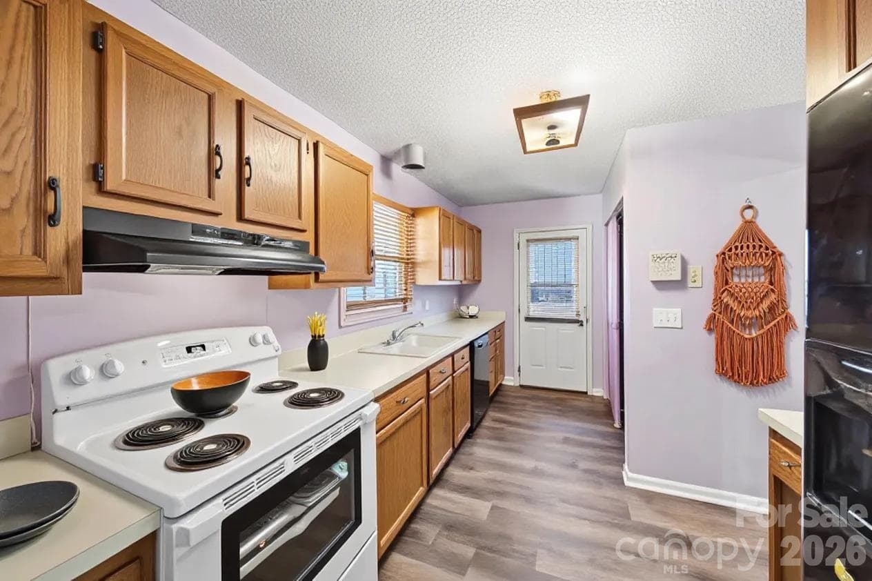 Kitchen (Virtual Staging only) - 4301 Claybury Court, Charlotte