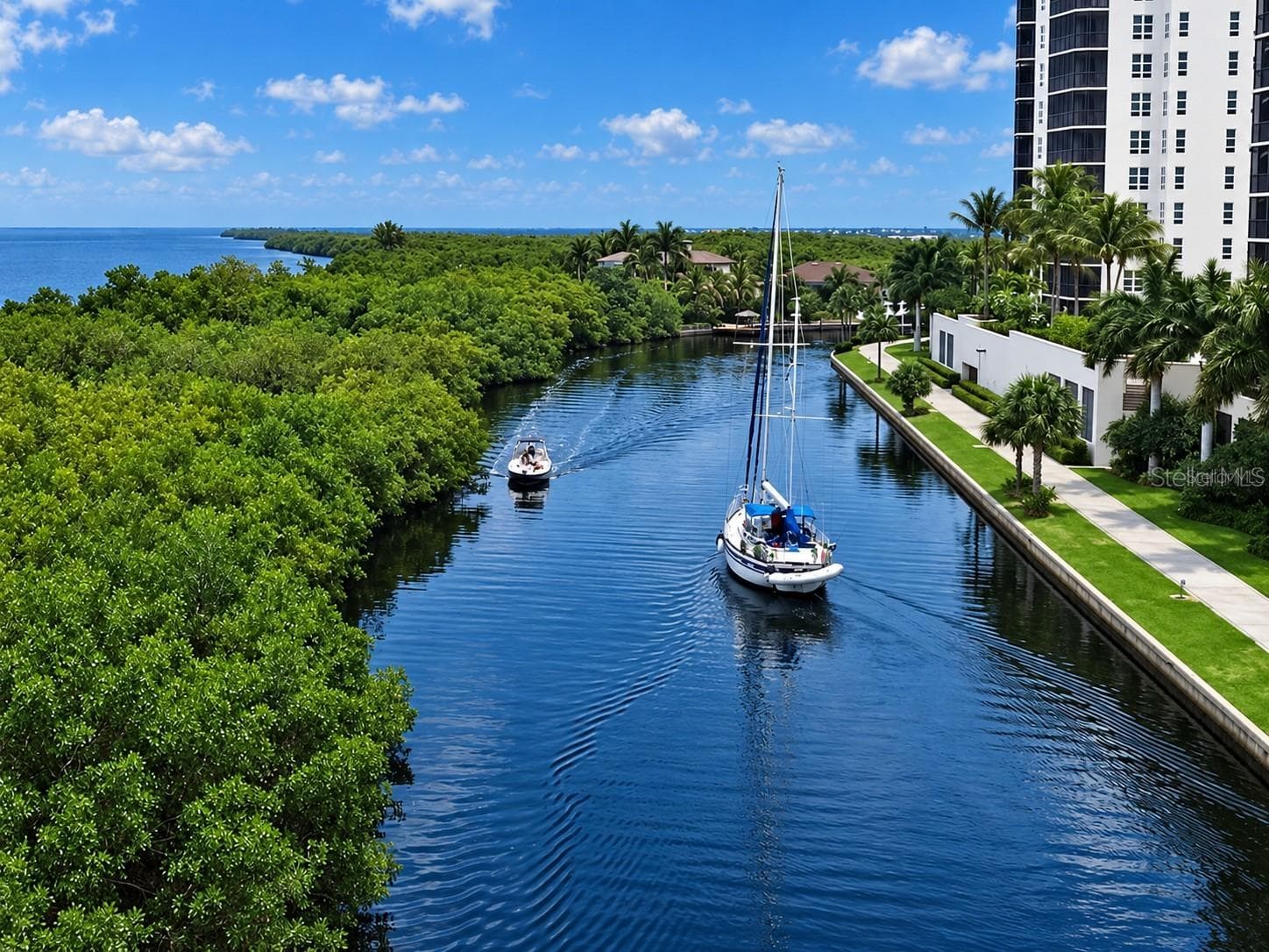 3329 SUNSET KEY CIR #107