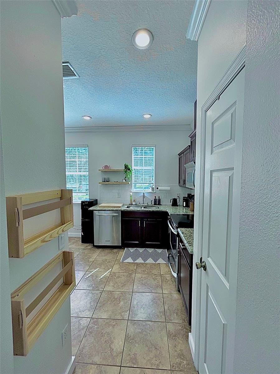 Townhouse at 12417 CRUXBURY DR, WINDERMERE, photo 15 of 60