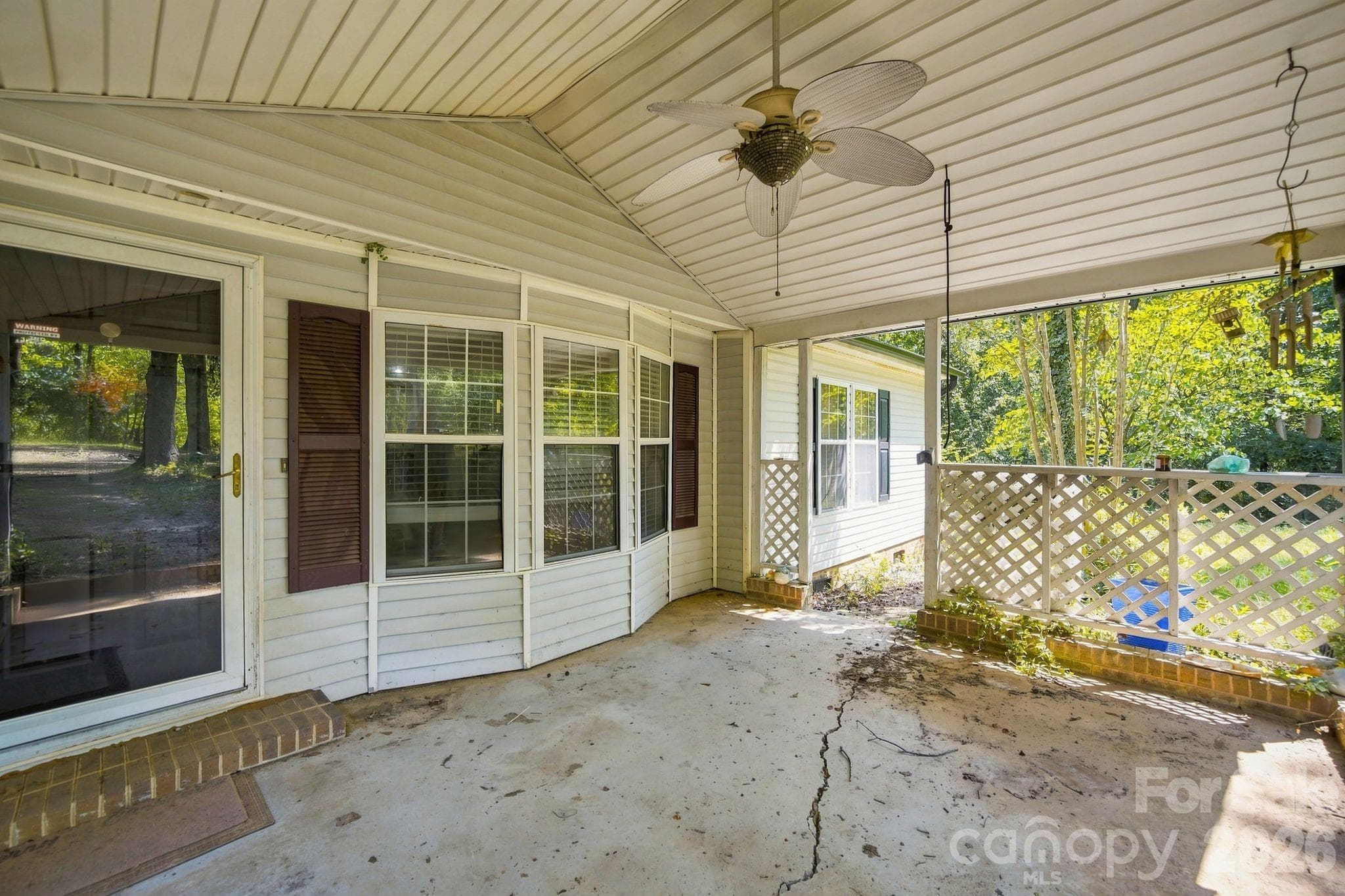 Single Family Residence at 1062 Bayneswood Lane, Fort Mill, photo 8 of 39
