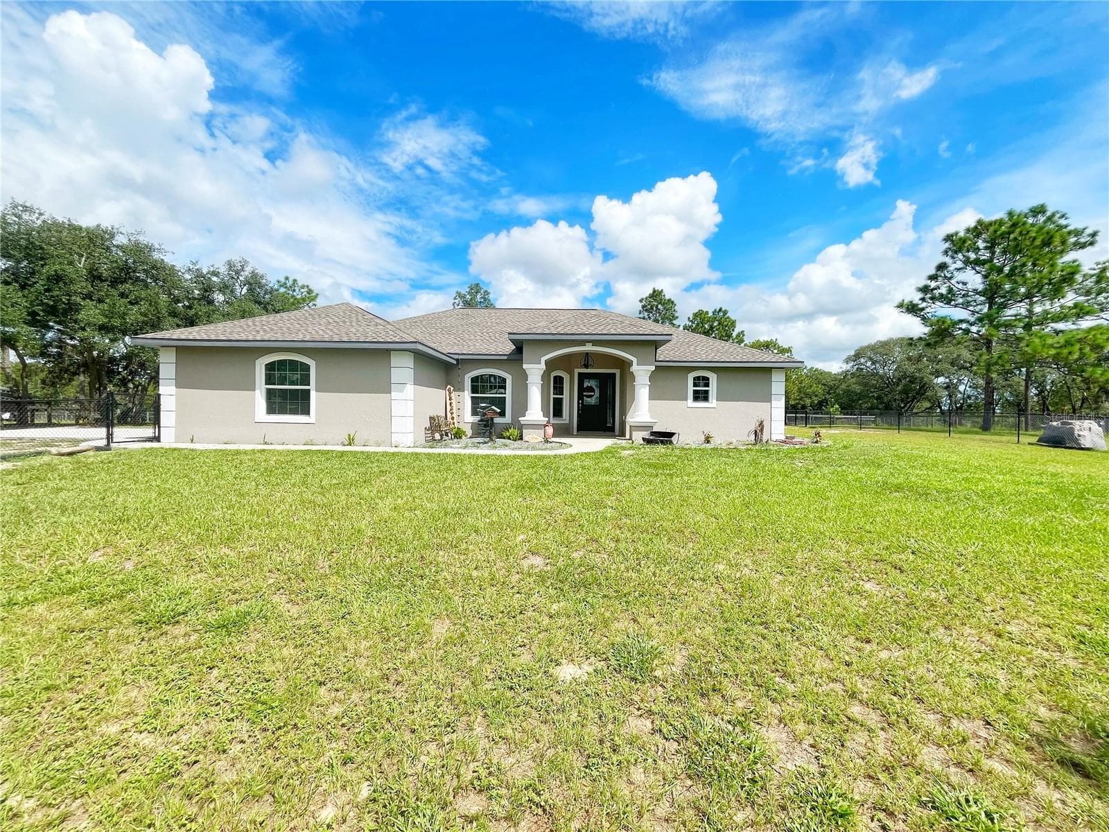 Single Family Residence at 13591 SE 85TH PL, DUNNELLON, photo 2 of 76