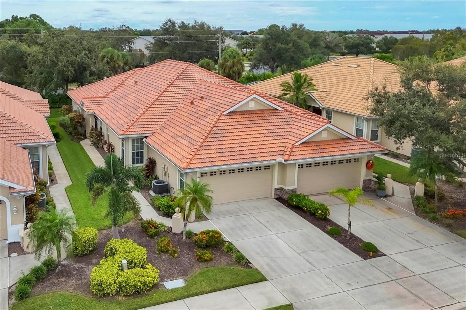 Villa at 1739 SAN SILVESTRO DR, VENICE, photo 2 of 43