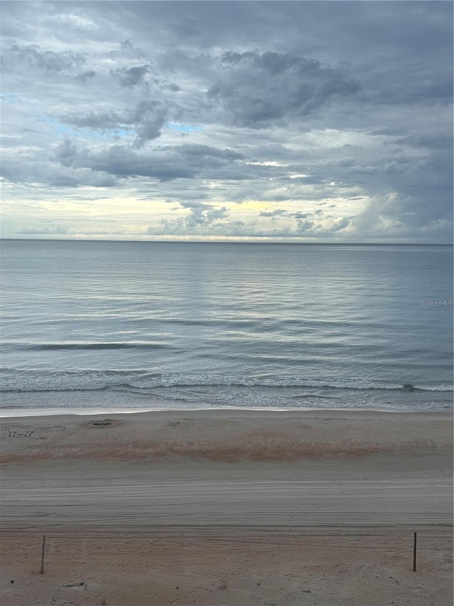 Condo - Hotel at 2700 N ATLANTIC AVE #527, DAYTONA BEACH, photo 26 of 33