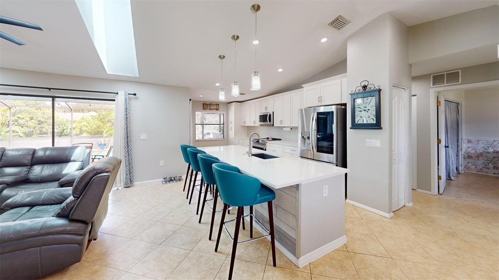 Single Family Residence at 2461 GOLD OAK CT E, SARASOTA, photo 3 of 31