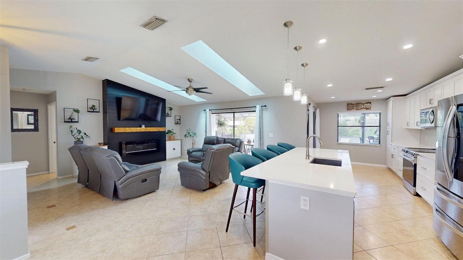Single Family Residence at 2461 GOLD OAK CT E, SARASOTA, photo 10 of 31