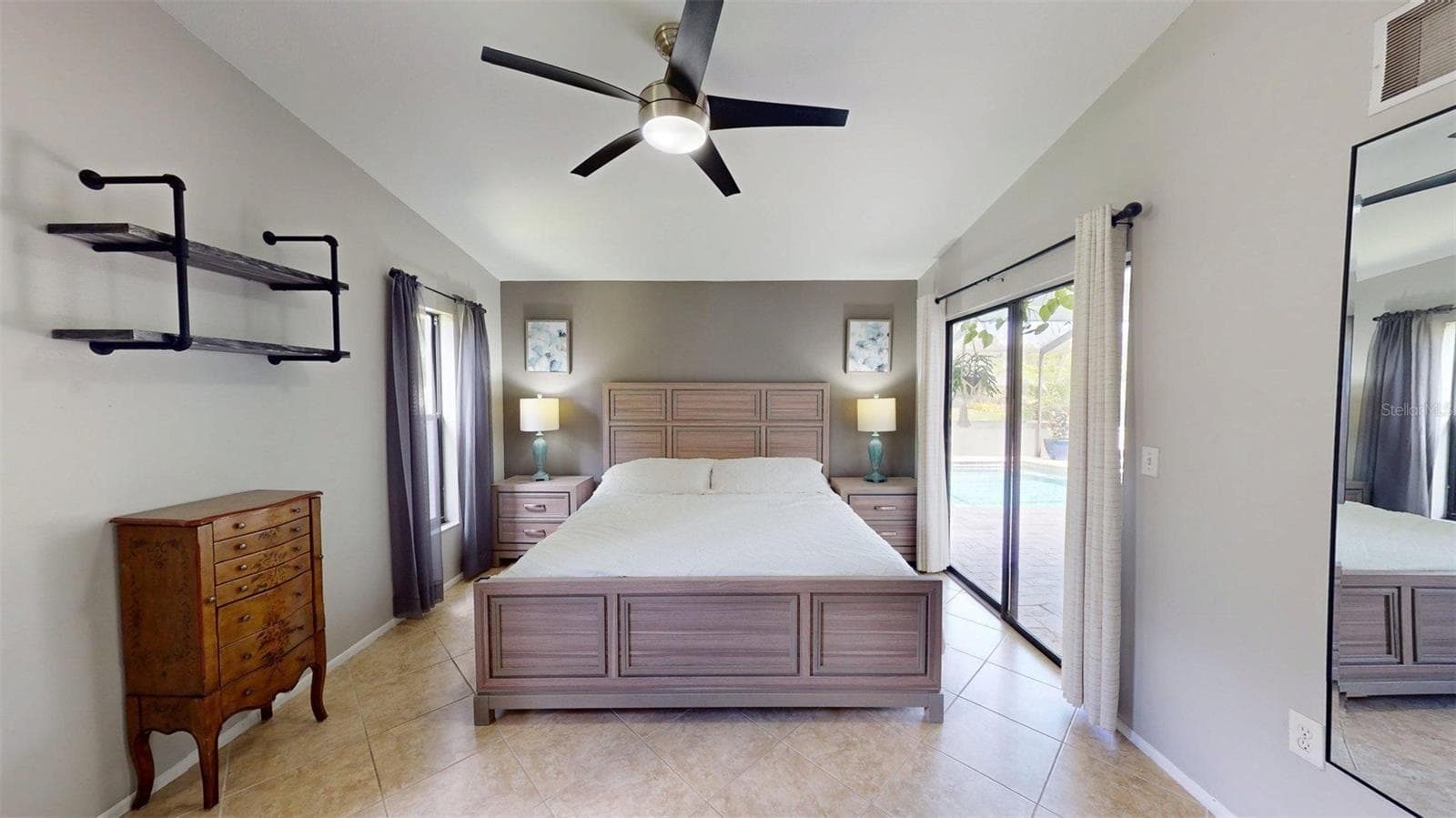 Single Family Residence at 2461 GOLD OAK CT E, SARASOTA, photo 15 of 31