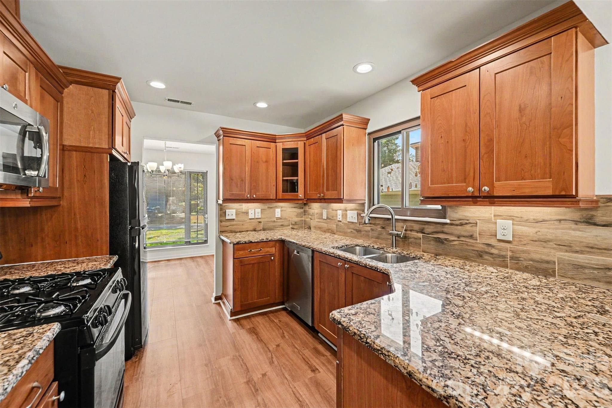 Single Family Residence at 10225 Atchinson Drive, Mint Hill, photo 8 of 38
