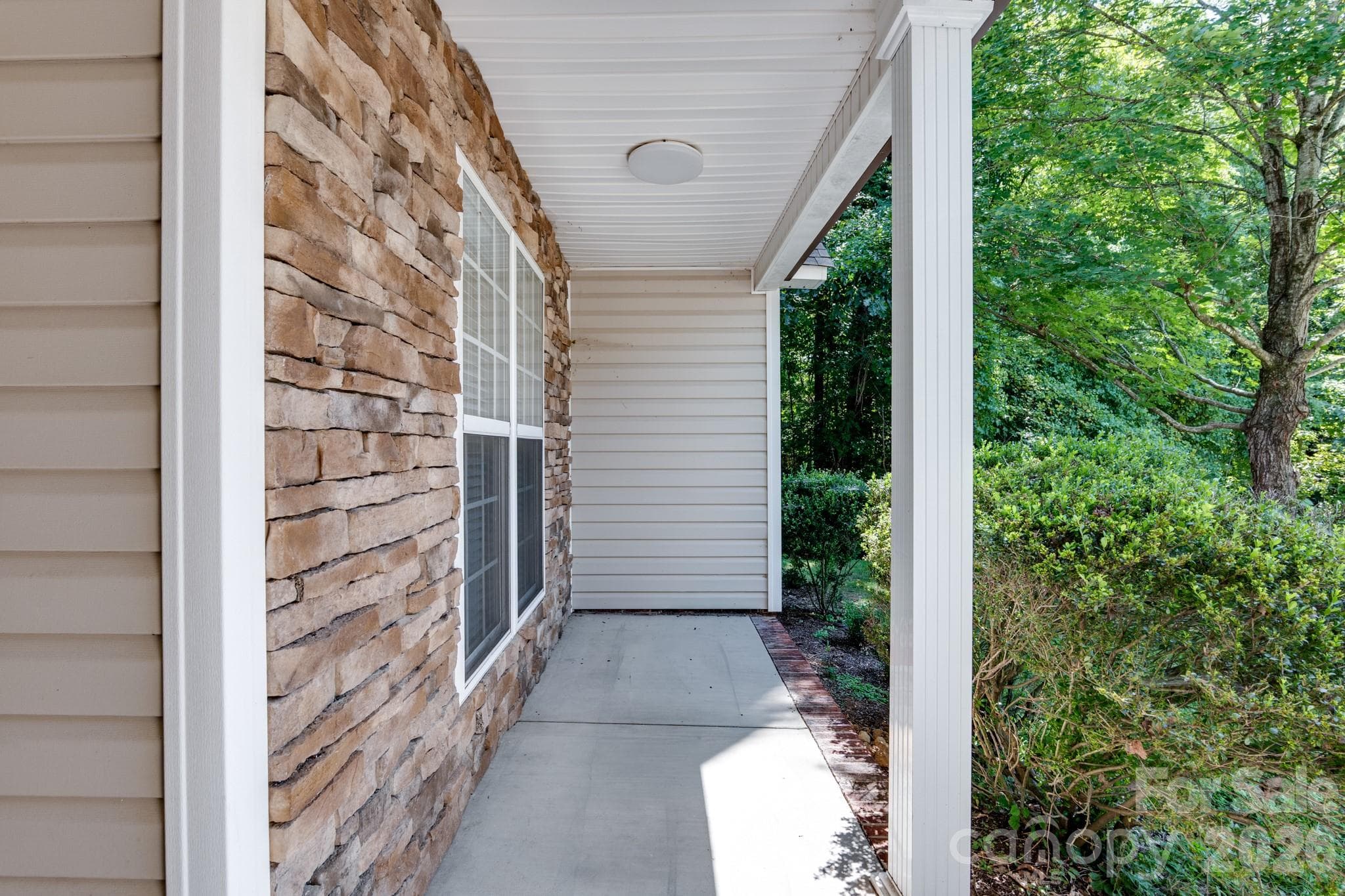 Single Family Residence at 7917 Pebbleridge Drive, Charlotte, photo 36 of 37