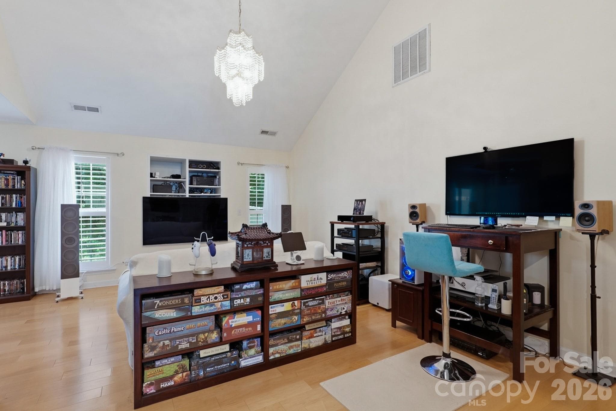 Single Family Residence at 7917 Pebbleridge Drive, Charlotte, photo 12 of 37