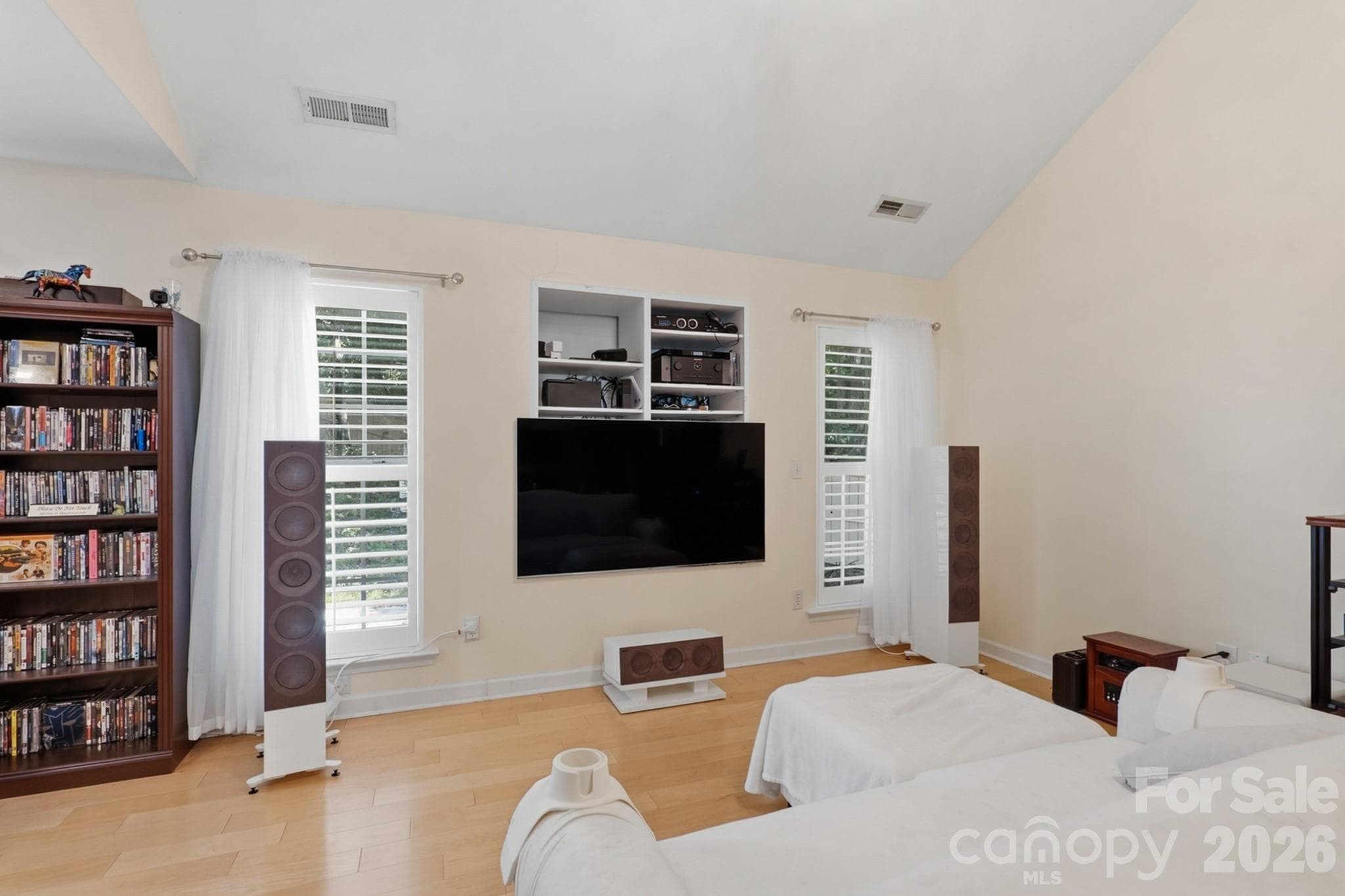 Single Family Residence at 7917 Pebbleridge Drive, Charlotte, photo 14 of 37