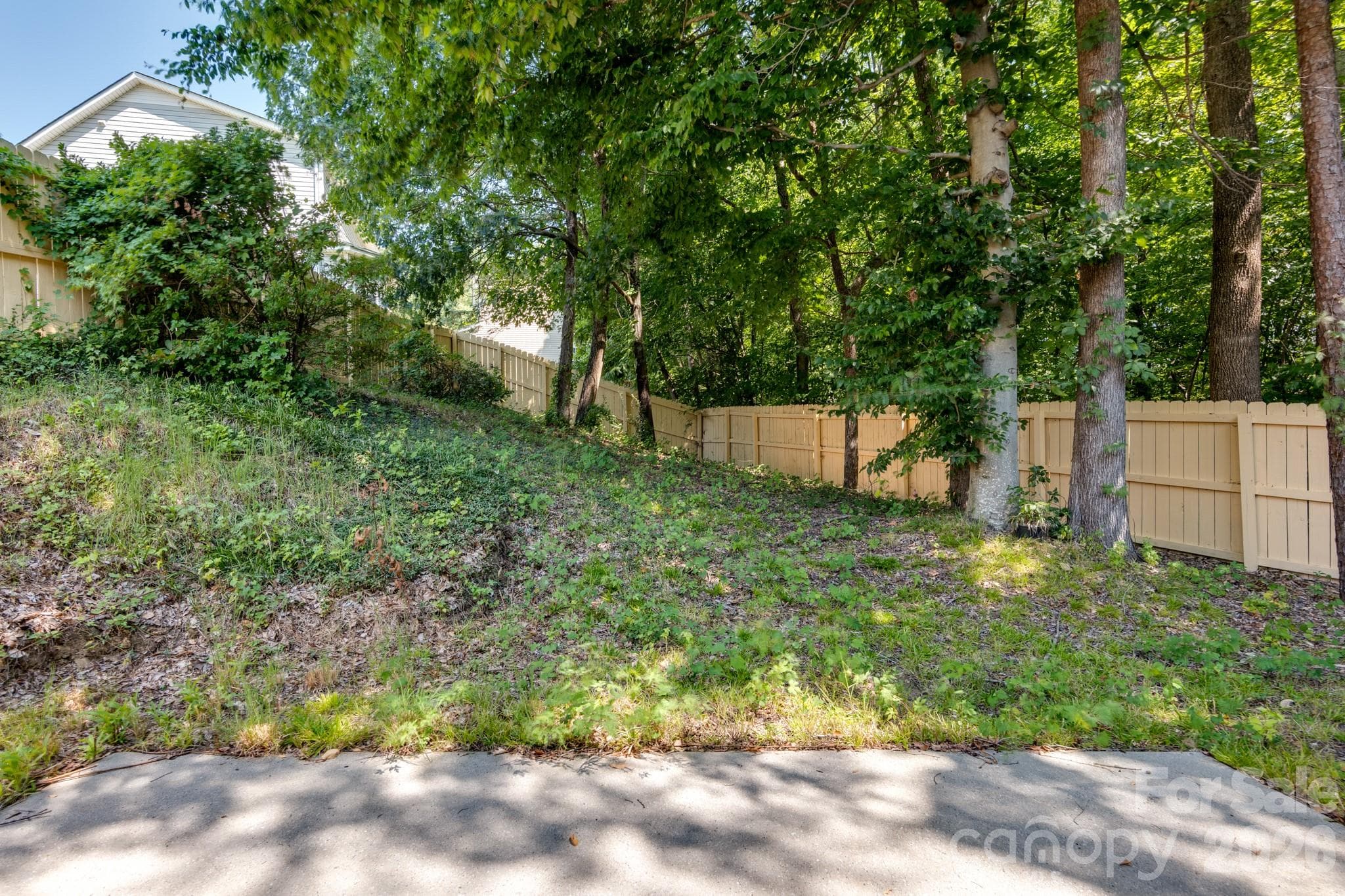 Single Family Residence at 7917 Pebbleridge Drive, Charlotte, photo 30 of 37