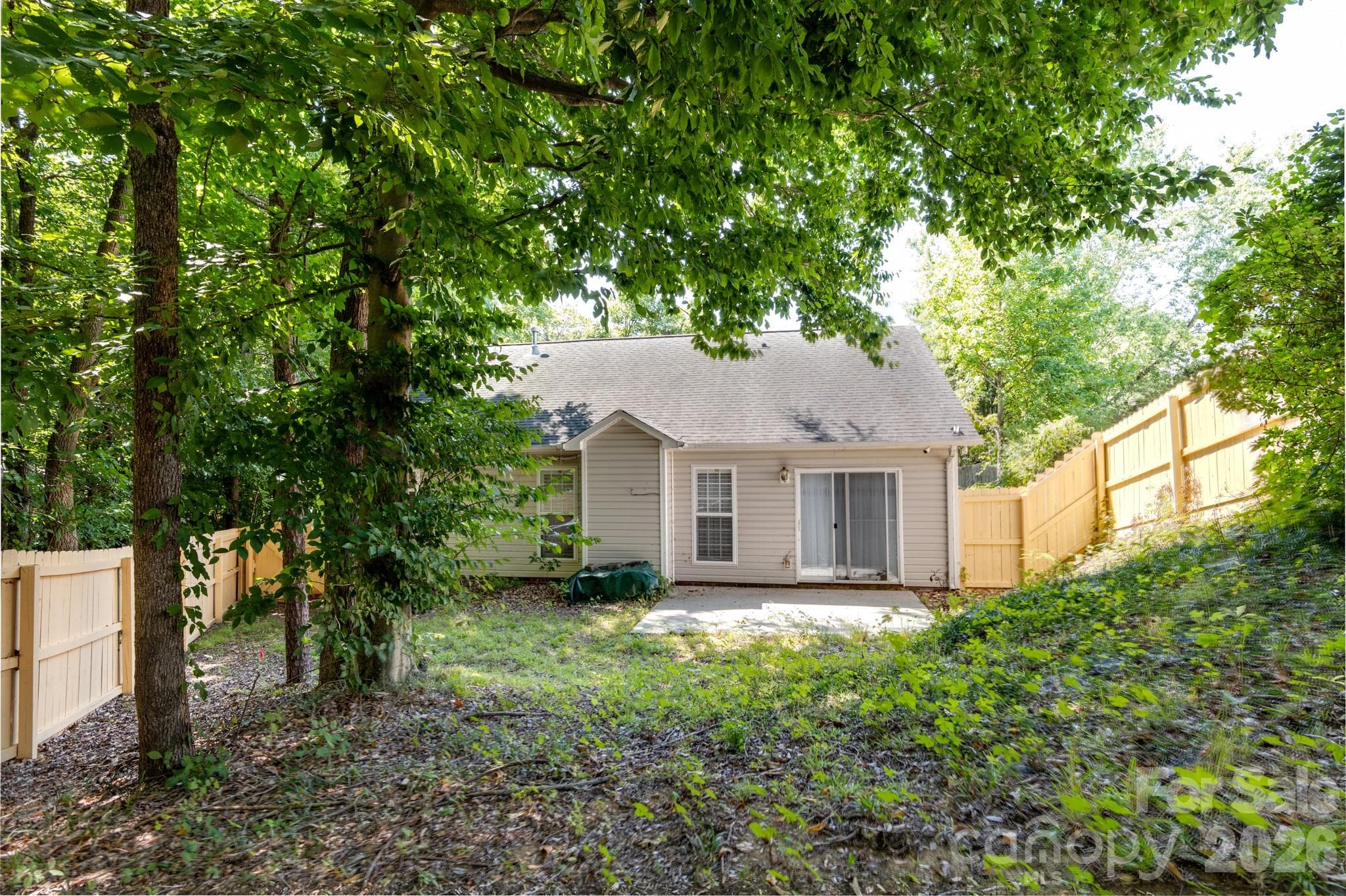 Single Family Residence at 7917 Pebbleridge Drive, Charlotte, photo 35 of 37