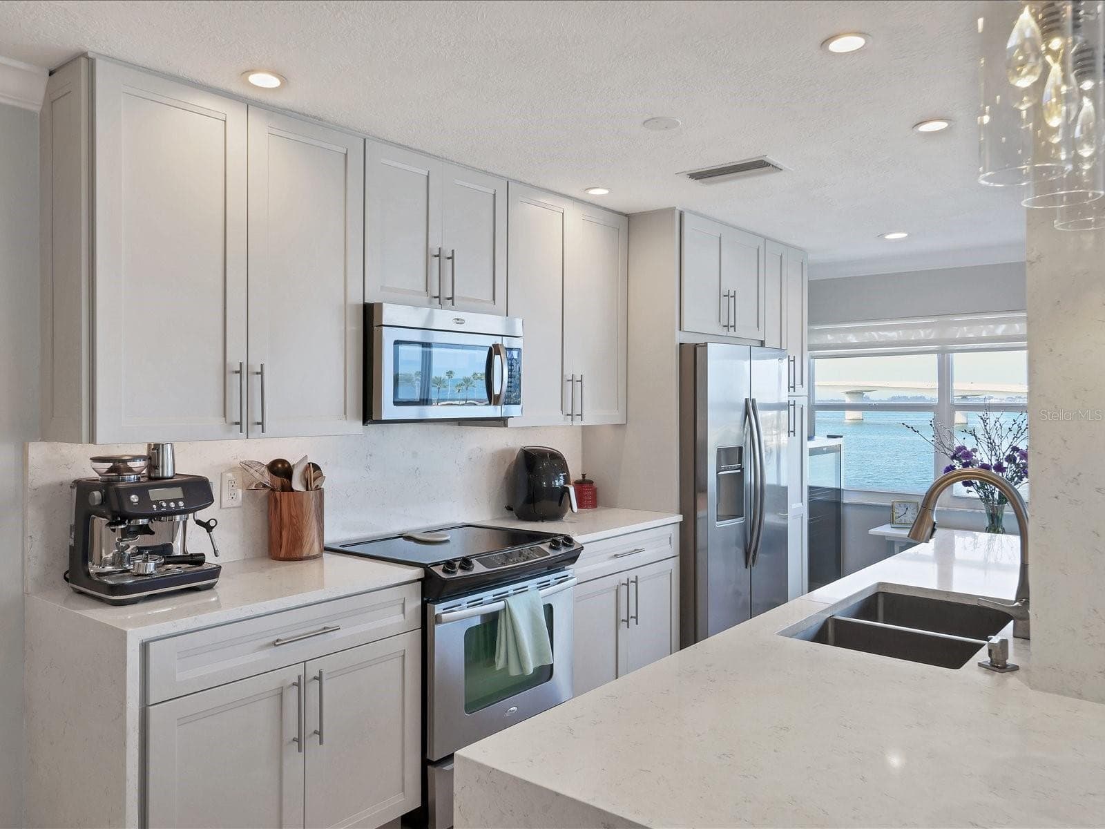 Condominium at 226 GOLDEN GATE PT #44, SARASOTA, photo 13 of 65