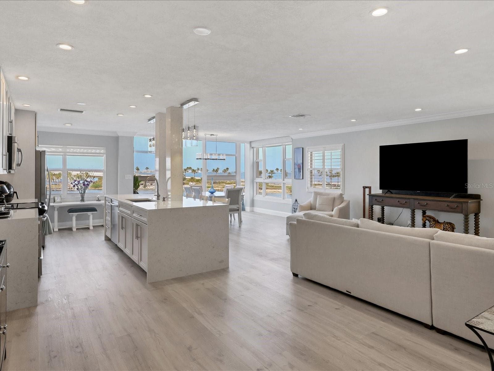 Condominium at 226 GOLDEN GATE PT #44, SARASOTA, photo 25 of 65
