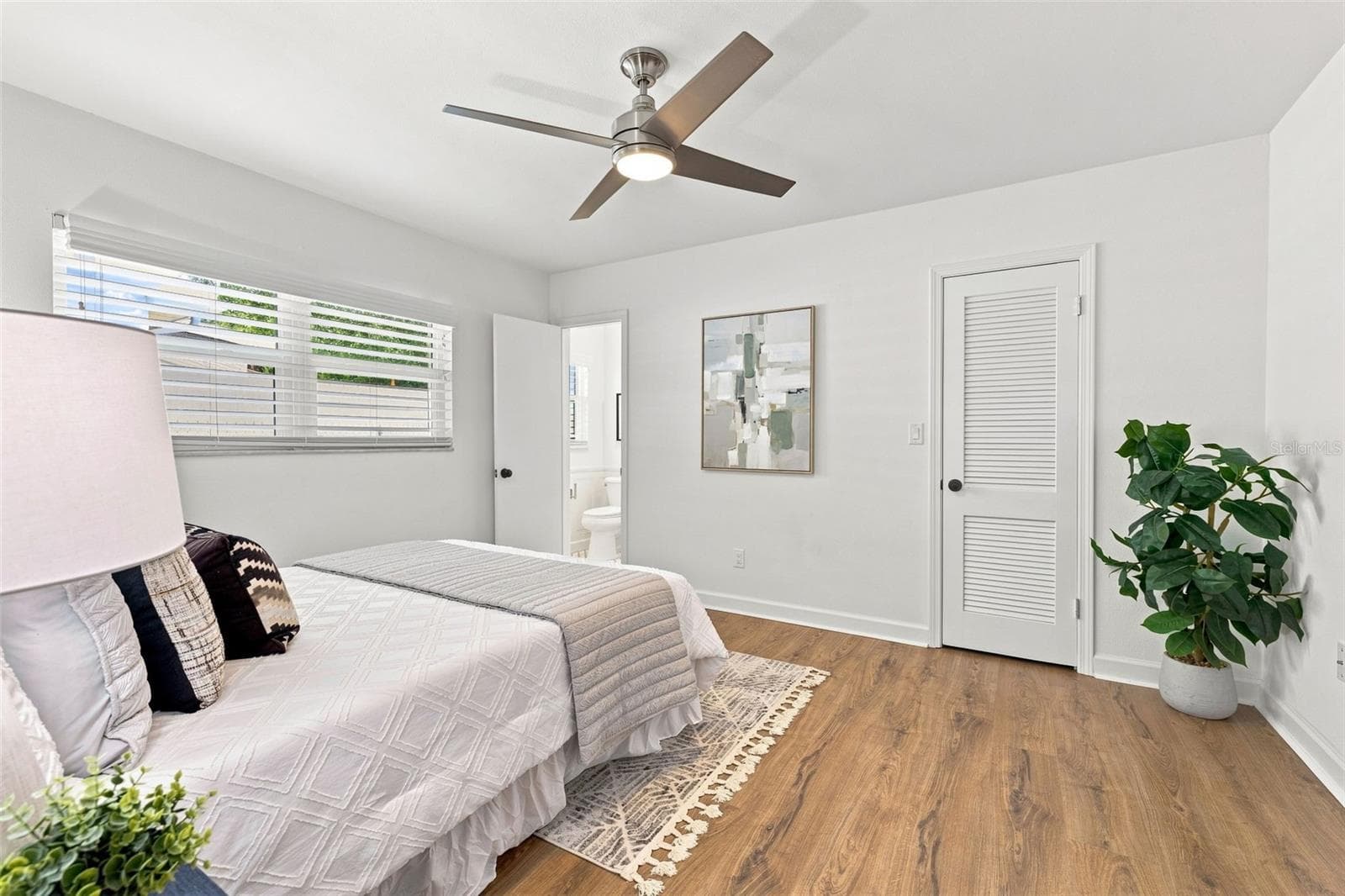 Single Family Residence at 2001 E HANNA AVE, TAMPA, photo 17 of 26