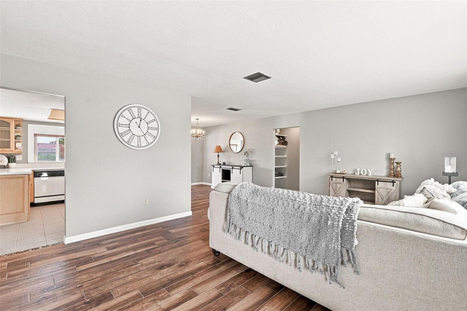 Comfortable Living Space Filled with Natural Light - 155 MORGAN LN SE, PORT CHARLOTTE