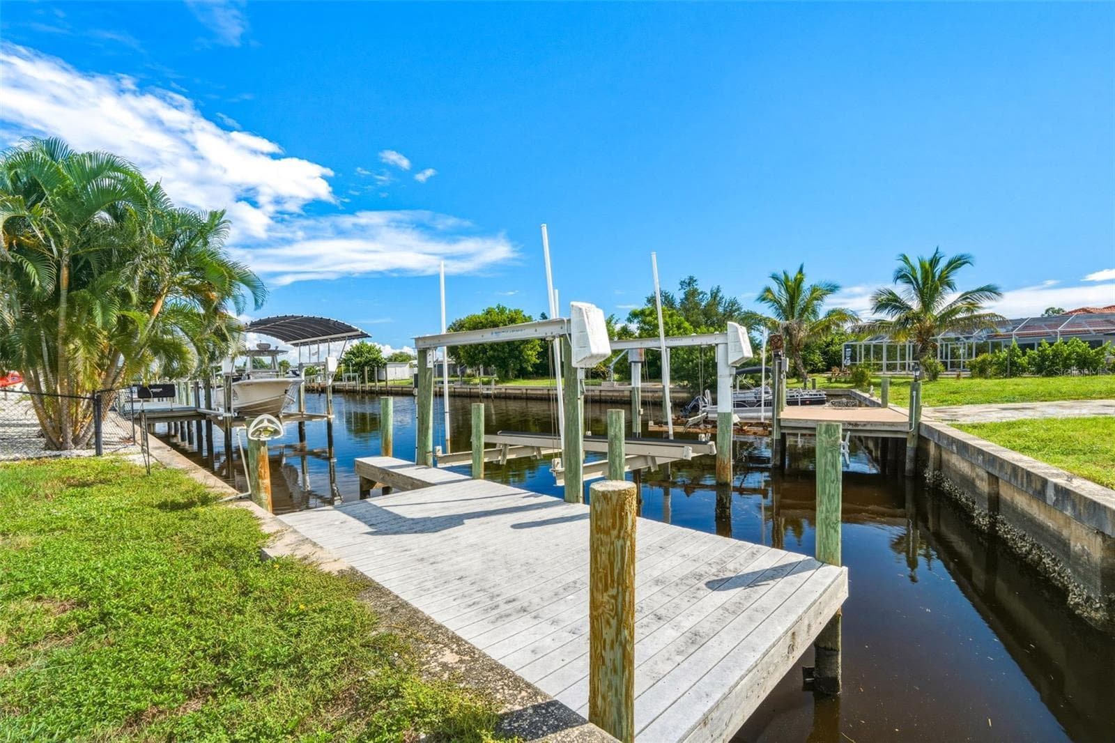 Private Dock and Boat Lift - 155 MORGAN LN SE, PORT CHARLOTTE